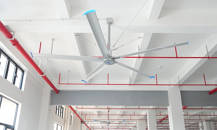 Proyecto de instalación de refrigeración por ventilador HVLS en una empresa de fabricación de cintas en Fuzhou